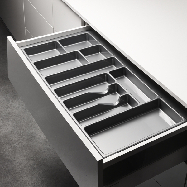 10235_a Príborník 40 PVC sivý STANDARD