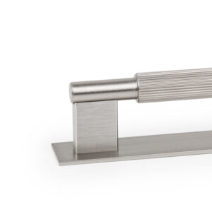 Úchytka ARPA VIEFE 320 plat nerez 0588320L24