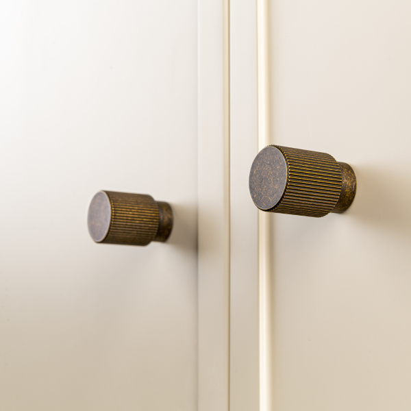 Knopok ARPA Viefe 22mm čierna česaná 0583022L30